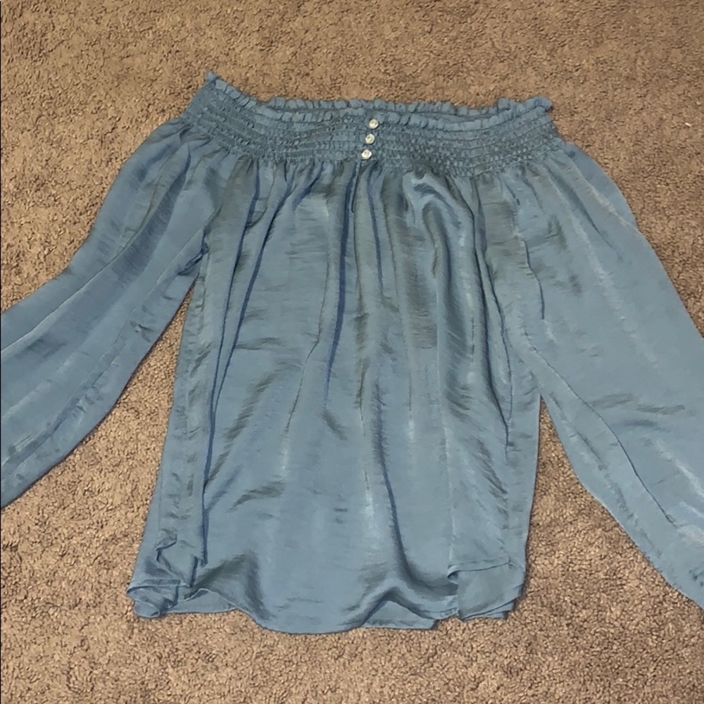 A&F Off-the-shoulder Blouse